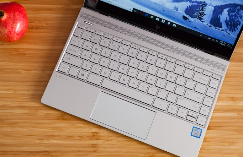 Top 10 mẫu laptop bán chạy nhất tháng 10/2019