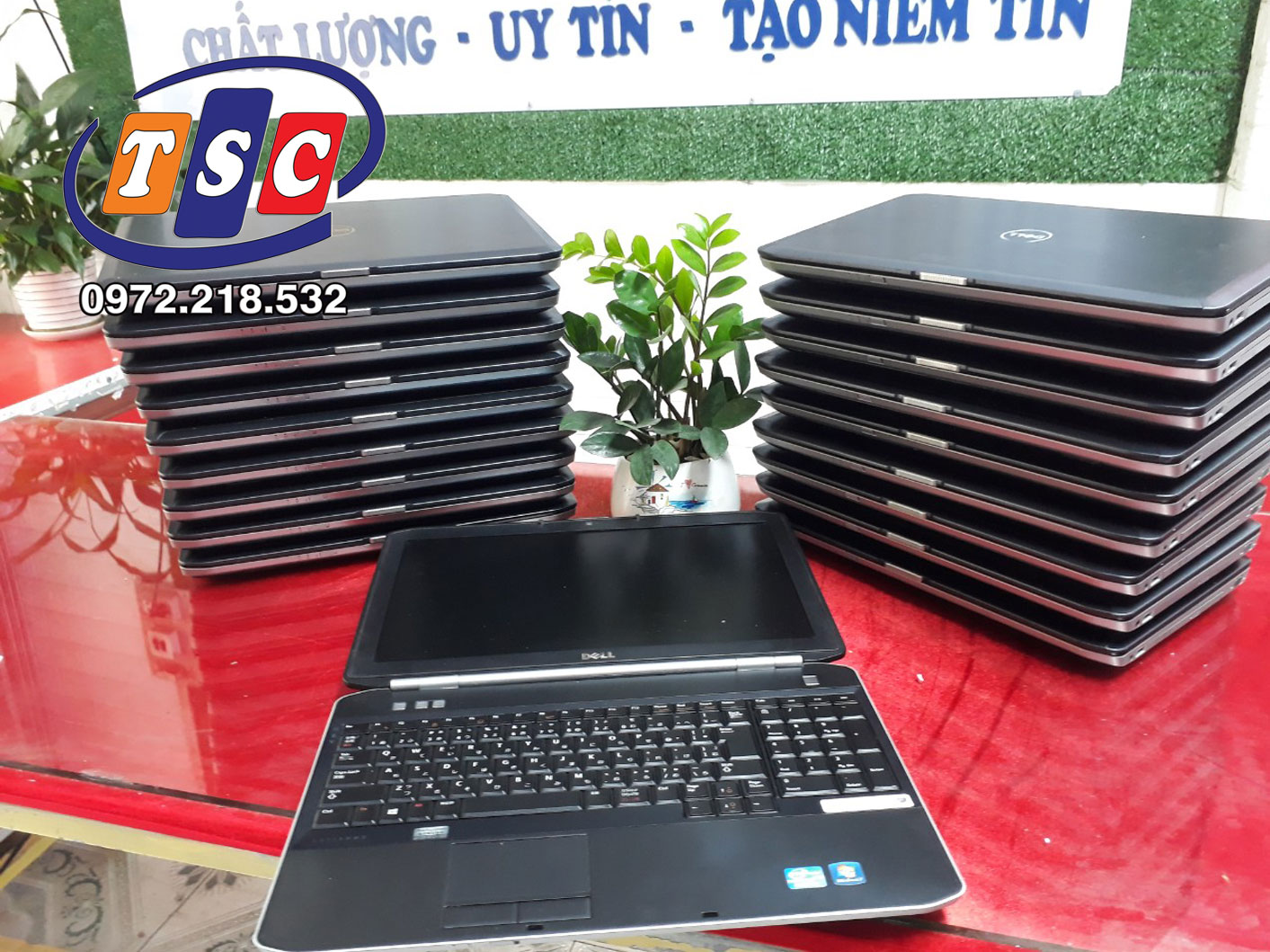 Dell Inspiron 5520| i5-3210M | RAM 4 GB |HDD 500GB | 15.6” HD | VGA Intel HD graphics 4000