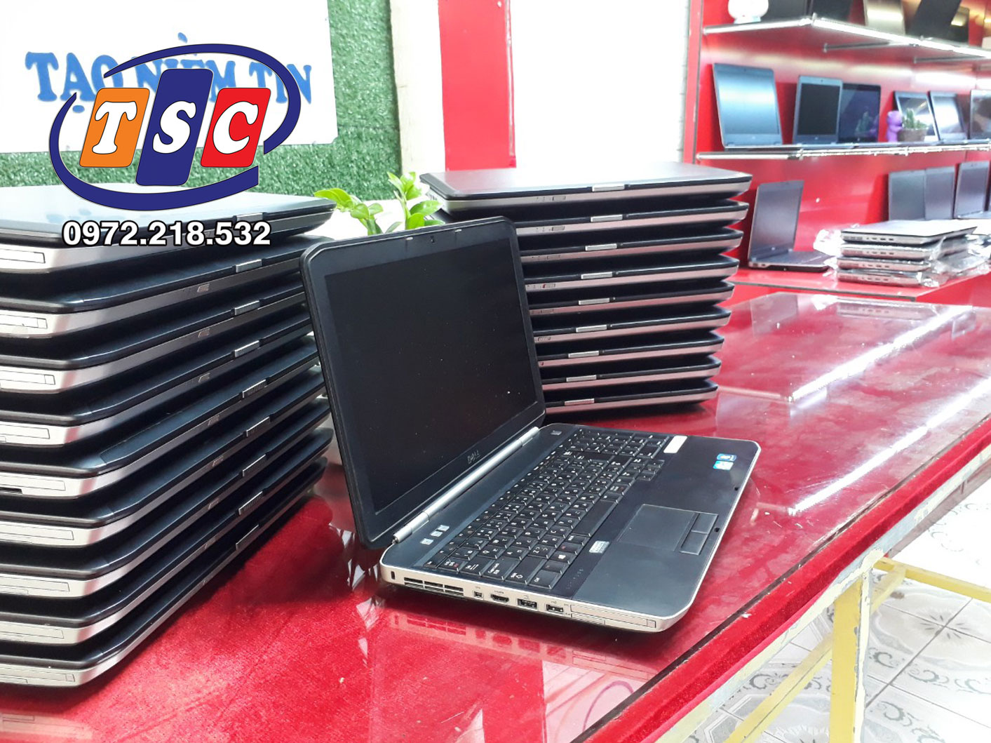 Dell Inspiron 5520| i5-3210M | RAM 4 GB |HDD 500GB | 15.6” HD | VGA Intel HD graphics 4000