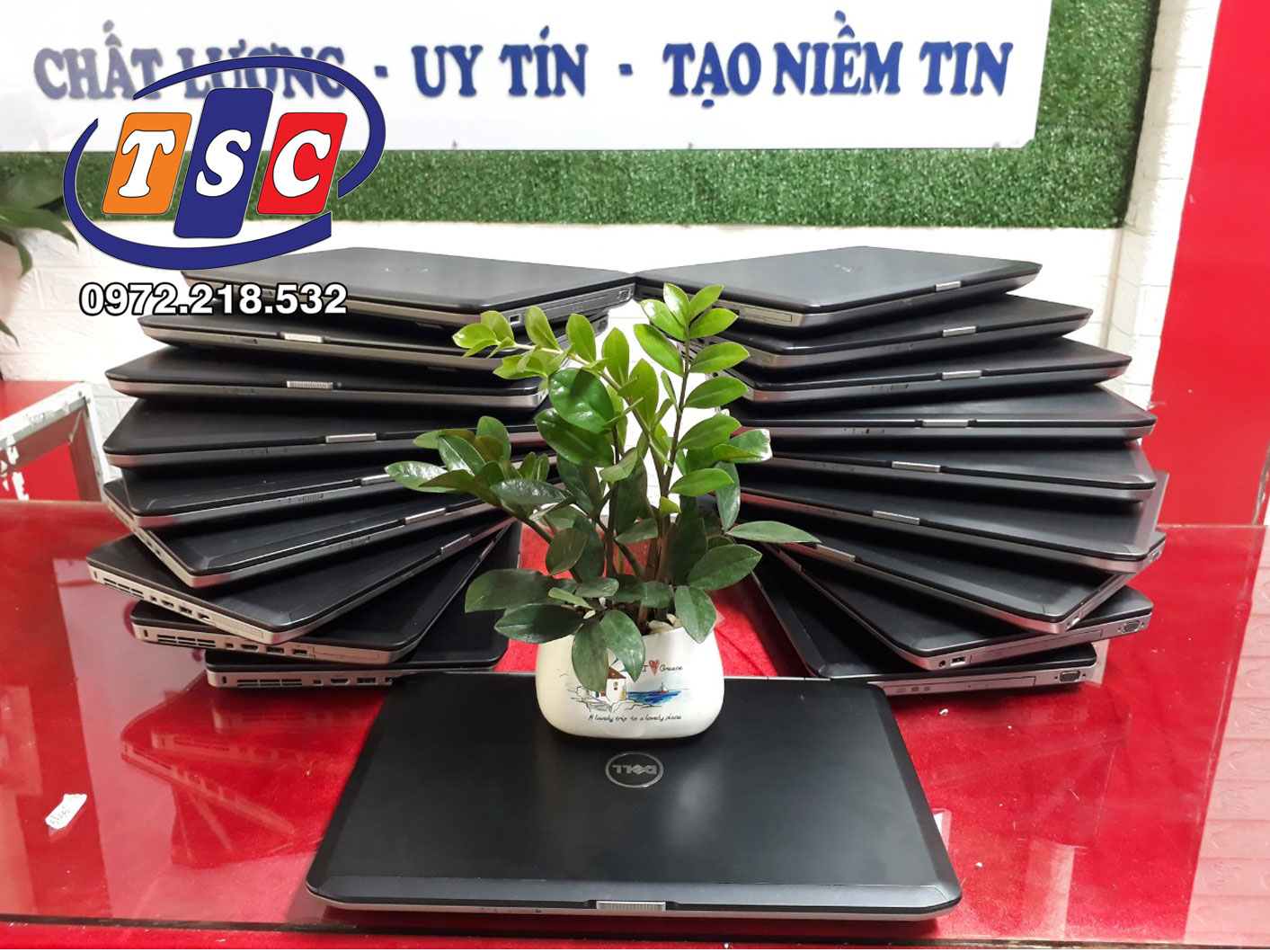 Dell Inspiron 5520| i5-3210M | RAM 4 GB |HDD 500GB | 15.6” HD | VGA Intel HD graphics 4000