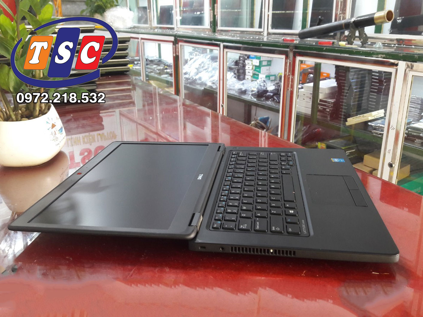 Laptop Dell Latitude E5540 | i5-4300U | Ram 4GB | SSD 256GB | HD | Card rời GT 720M 2GB