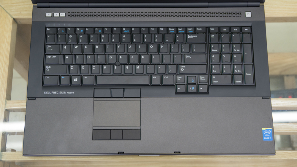 Dell Precision M6800 Mobile Workstation i7 4800MQ | RAM 16GB | SSD 256GB + HDD 1TB | 17.3″ Full HD | VGA K4100-DDR5