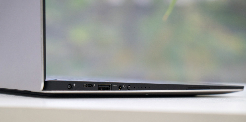 Laptop Dell XPS 13 9350 Likenew 98-99% | i5 6200U | RAM 4 GB | SSD 128 GB | Card on | Màn 13.3″ FullHD