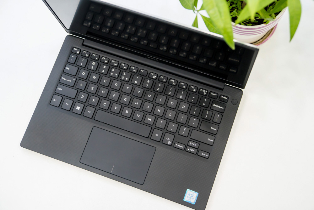 Laptop Dell XPS 13 9350 Likenew 98-99% | i5 6200U | RAM 4 GB | SSD 128 GB | Card on | Màn 13.3″ FullHD