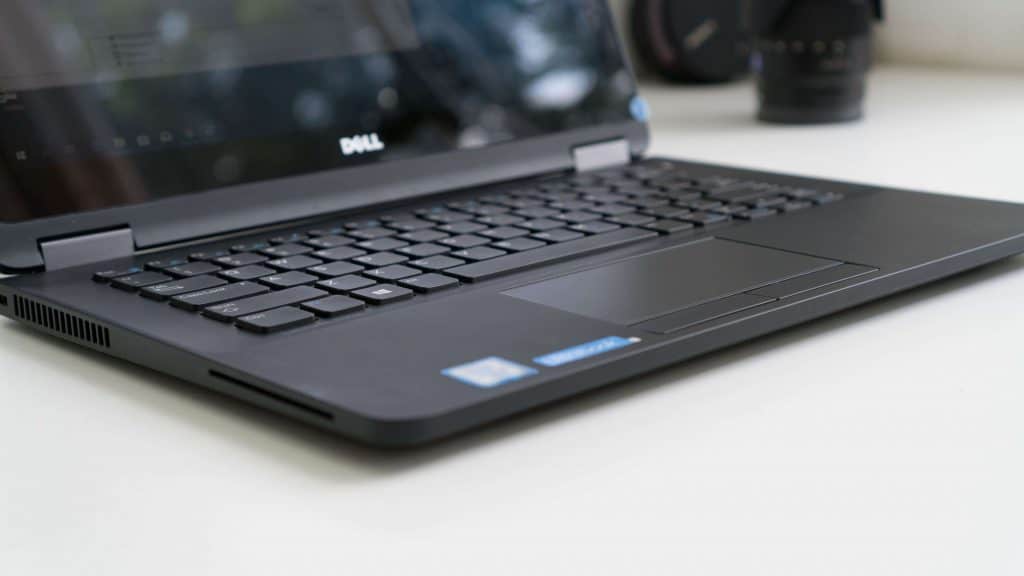 Laptop Dell Latitude e7270 | i5*6300U | RAM 8GB | Ổ SSD 256GB | MÀN 12.5″ FULL HD CẢM ỨNG