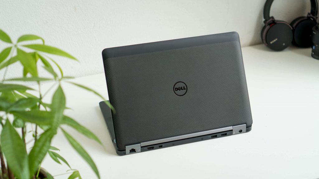 Laptop Dell Latitude e7270 | i5*6300U | RAM 8GB | Ổ SSD 256GB | MÀN 12.5″ FULL HD CẢM ỨNG