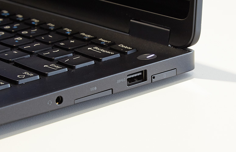 Laptop Dell Latitude E7270 | i5 6300U | RAM 8GB | Ổ SSD 256GB | MÀN 12.5″ HD không cảm ứng