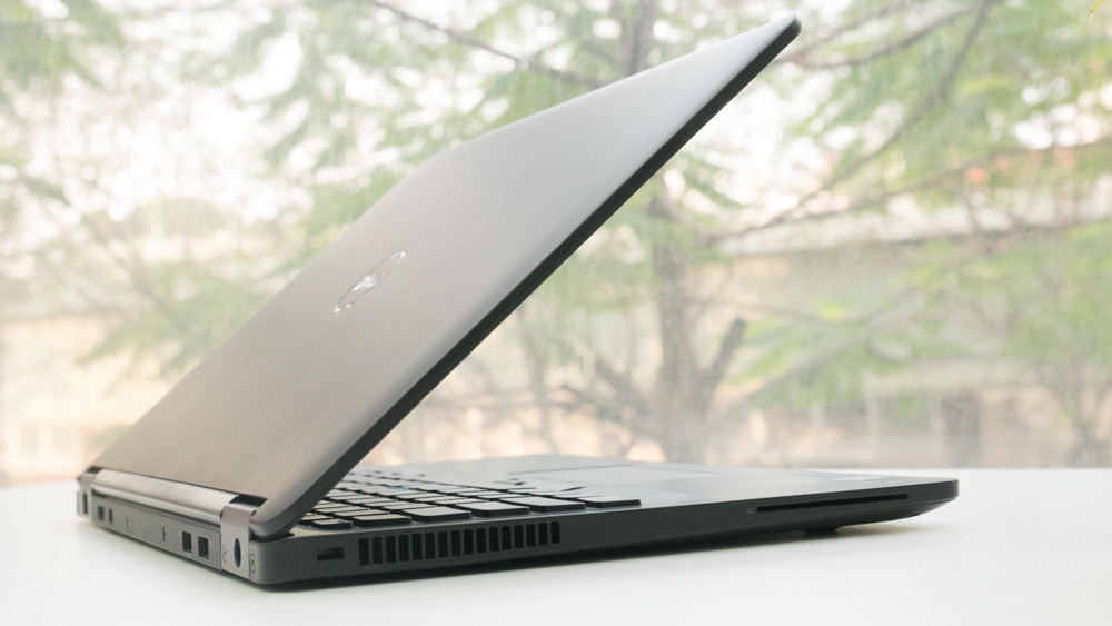 Laptop Dell Latitude E7470 | i5 6300U | RAM 8G | Ổ SSD 256GB | MÀN 14.0 Full HD
