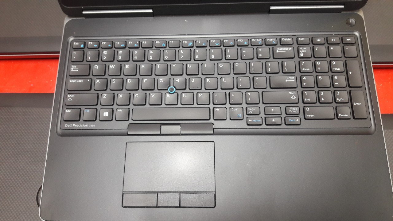 Laptop Dell Precision 7510 Core i7- 6820HQ | Ram 8GB | SSD 256G | VGA M1000M | Màn 15.6 Full HD
