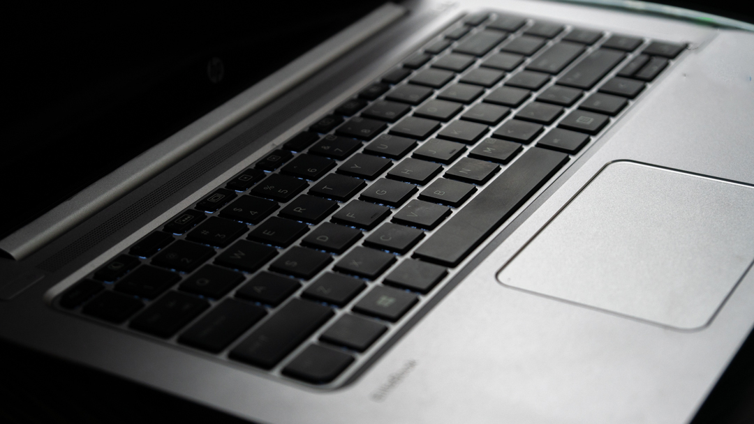 Laptop Hp Elitebook Folio 1040 G3 Ultrabook i5 6300U | RAM 8GB | SSD 256GB | 14 Inches 2k Cảm ứng | Card on